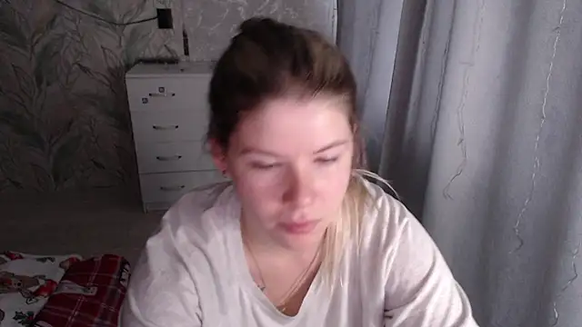 Snapshot of MelissaXKinky chatting on November 17, 2025, 7:34 am MelissaXKinky online show from November 17, 2025, 7:34 am