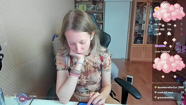 cutieMila online show from October 21, 2025, 10:14 am