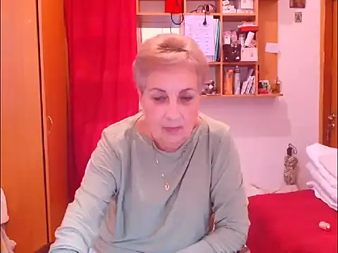 Victoria5643 online show from October 16, 2025, 2:47 pm