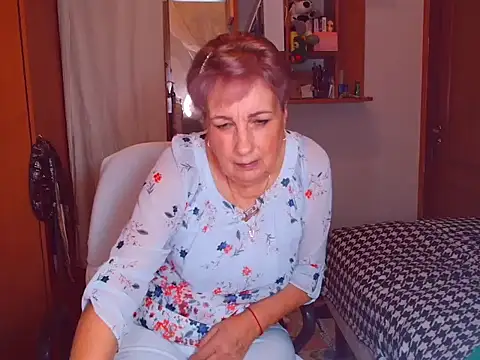 Victoria5643 online show from February 17, 2025, 6:28 pm