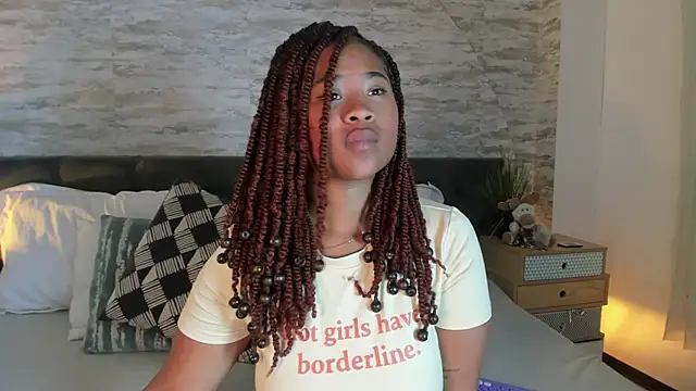 Snapshot of Anneth__M chatting on May 5, 2026, 7:39 pm Anneth M online show from May 5, 2026, 7:39 pm