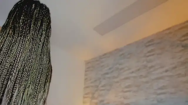 Anneth  M online show from March 25, 2026, 7:35 pm