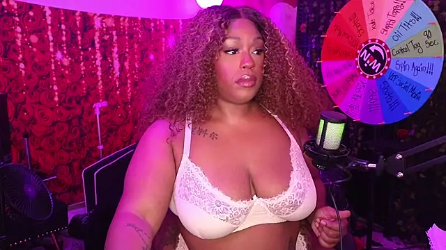 cheriserozequeen online show from June 19, 2026, 2:12 pm