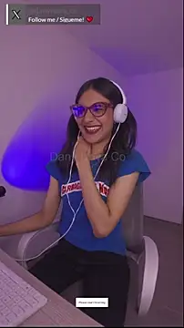 Snapshot of DanyNova_Co chatting on March 20, 2025, 7:46 pm DanyNova Co online show from March 20, 2025, 7:46 pm