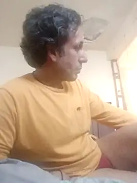 Snapshot of Oscarion09 chatting on April 1, 2026, 1:12 pm Oscarion09 online show from April 1, 2026, 1:12 pm