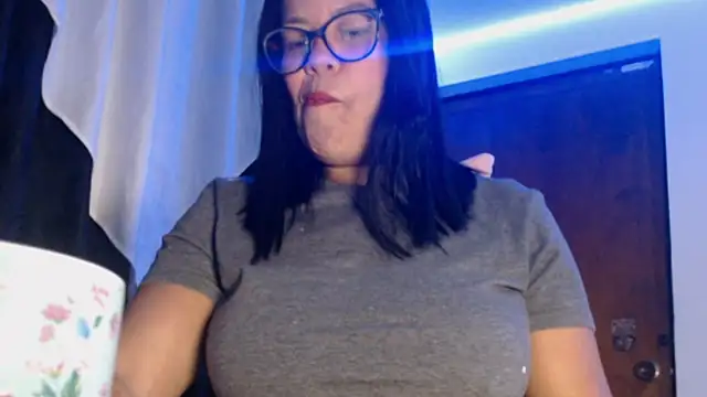 Snapshot of sofia_lopez76 chatting on March 2, 2025, 3:08 pm sofia lopez76 online show from March 2, 2025, 3:08 pm