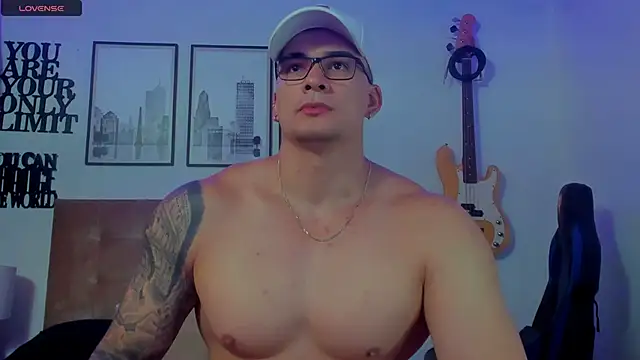 seancarreraa online show from October 23, 2025, 3:54 pm