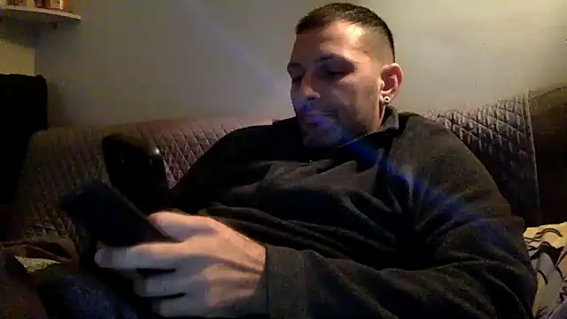 Snapshot of goroasroma90 chatting on November 24, 2025, 4:18 pm goroasroma90 online show from November 24, 2025, 4:18 pm