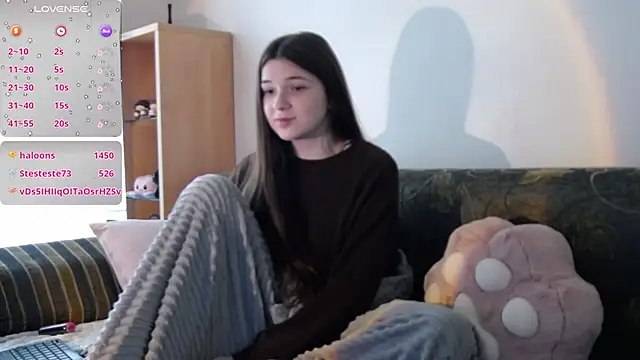 Snapshot of MakiimaStar chatting on April 11, 2026, 7:56 am MakiimaStar online show from April 11, 2026, 7:56 am