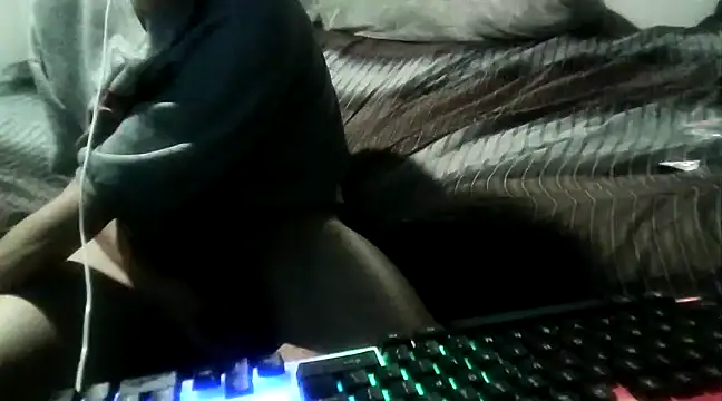 bigdickmtlqc online show from December 11, 2024, 3:26 pm