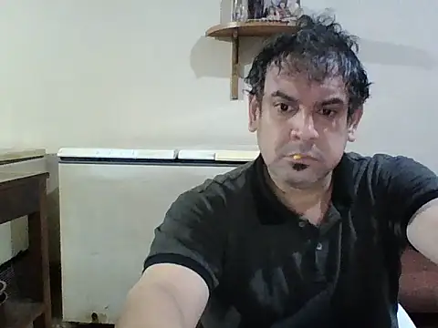 Snapshot of Rodrigo_happy chatting on December 17, 2025, 2:05 am Rodrigo happy online show from December 17, 2025, 2:05 am