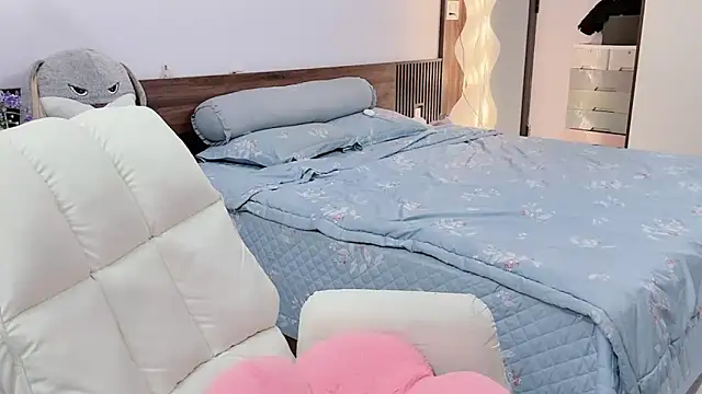  Ely  online show from November 24, 2025, 3:23 pm