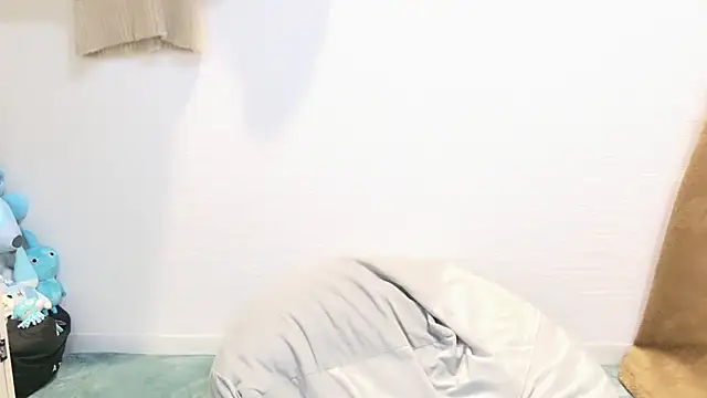 YUTSU KI online show from February 25, 2025, 3:42 pm