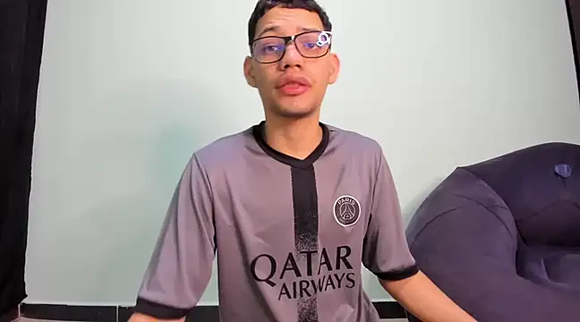 Snapshot of Diego-Monsalve chatting on January 24, 2025, 2:18 am Diego-Monsalve online show from January 24, 2025, 2:18 am