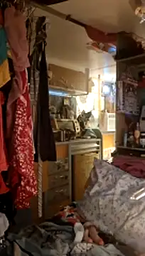 whitetrashdirtyslut online show from July 6, 2026, 12:23 pm