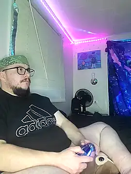 Snapshot of Spunonymous chatting on February 7, 2025, 5:20 am Spunonymous online show from February 7, 2025, 5:20 am