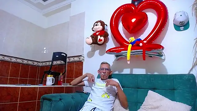 Leon hot X online show from February 16, 2025, 12:41 am