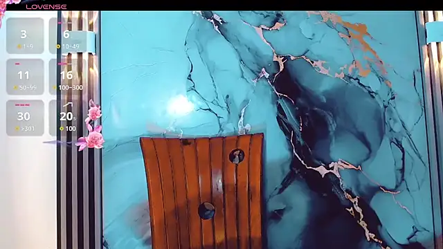 khiara moretti online show from December 22, 2025, 9:59 pm