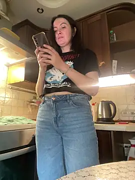 Snapshot of space_stacy chatting on April 4, 2026, 10:33 am space stacy online show from April 4, 2026, 10:33 am