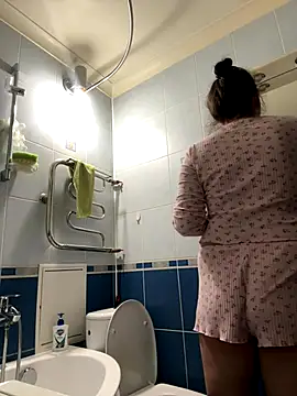 space stacy online show from December 15, 2025, 4:18 am