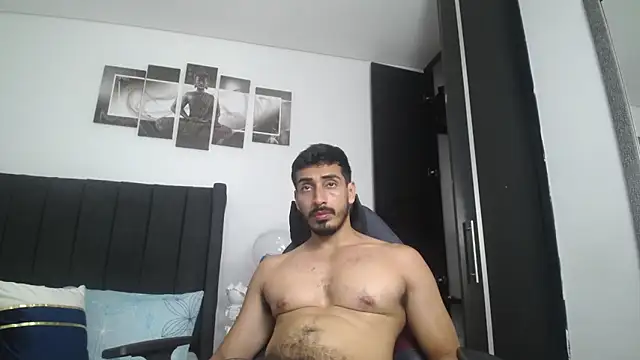 Snapshot of muscle_ares chatting on February 21, 2025, 1:44 am muscle ares online show from February 21, 2025, 1:44 am