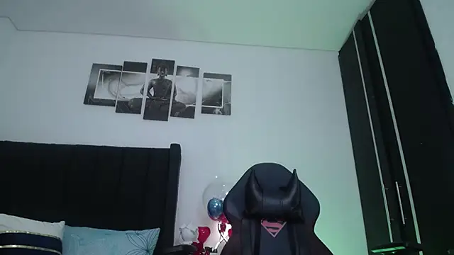 Snapshot of muscle_ares chatting on February 18, 2025, 10:49 am muscle ares online show from February 18, 2025, 10:49 am