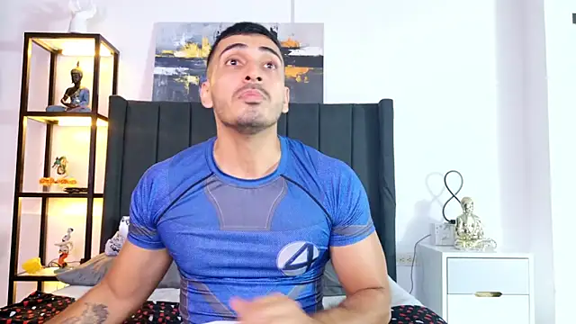 Snapshot of muscle_ares chatting on April 27, 2026, 12:08 am muscle ares online show from April 27, 2026, 12:08 am