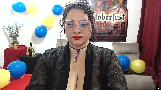 Aleja Gonzales online show from October 2, 2025, 8:56 pm
