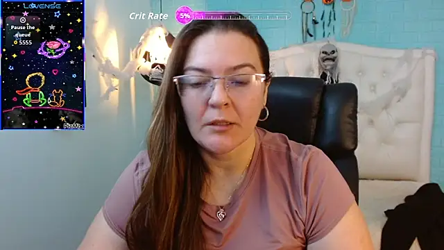 MsJossie online show from October 31, 2025, 4:09 am