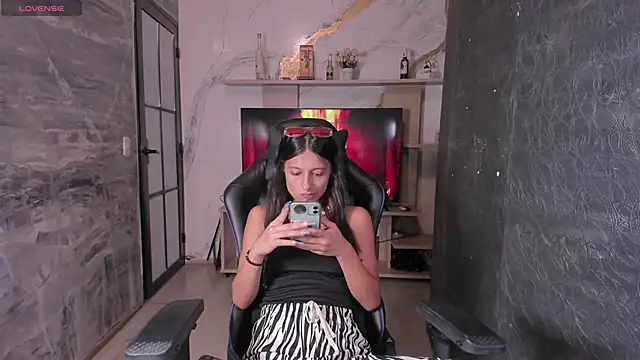 Snapshot of Agathaargent_ chatting on November 19, 2025, 8:20 pm Agathaargent online show from November 19, 2025, 8:20 pm