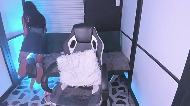 Snapshot of Agathaargent_ chatting on October 15, 2025, 10:07 pm Agathaargent online show from October 15, 2025, 10:07 pm