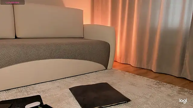 AmelinaLove online show from March 6, 2026, 2:39 am