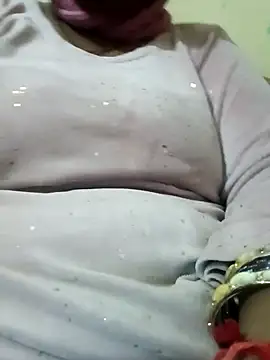 Shoni   online show from December 15, 2025, 4:02 pm