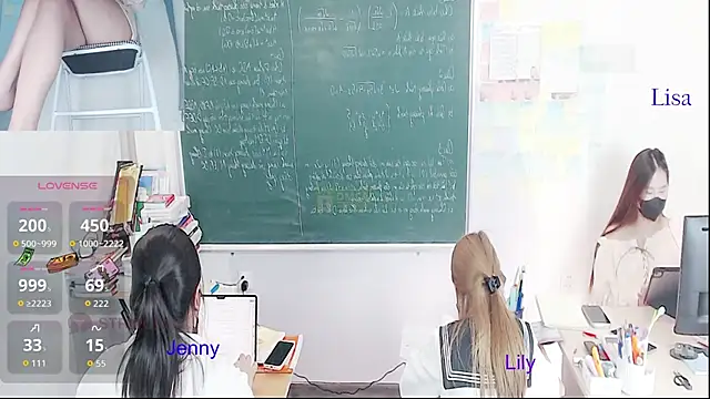 Snapshot of _Math_ chatting on April 4, 2026, 2:12 pm Math online show from April 4, 2026, 2:12 pm