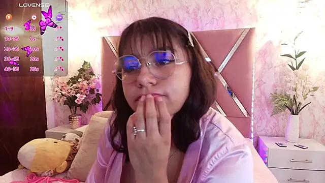 Snapshot of Miaa_Smiith1 chatting on March 7, 2025, 3:18 pm Miaa Smiith1 online show from March 7, 2025, 3:18 pm