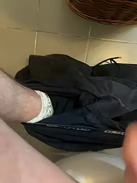 LucaDonna998 online show from December 17, 2024, 5:47 pm