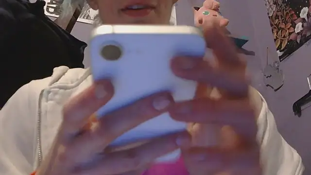 Snapshot of watermellonpussy chatting on October 18, 2025, 9:06 pm watermellonpussy online show from October 18, 2025, 9:06 pm