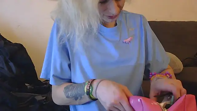 Snapshot of watermellonpussy chatting on September 29, 2025, 3:57 am watermellonpussy online show from September 29, 2025, 3:57 am