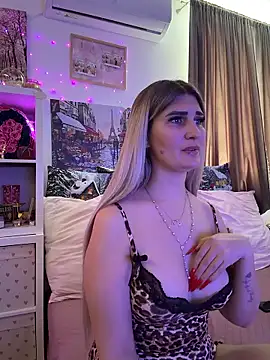 EvelynFrances online show from January 16, 2026, 11:03 am