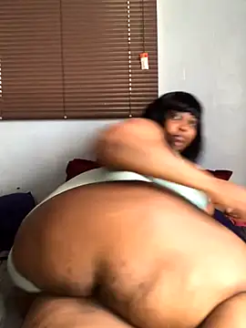 Snapshot of sotho_ssbbw chatting on November 30, 2025, 12:39 pm sotho ssbbw online show from November 30, 2025, 12:39 pm