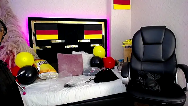 Moon Water   online show from October 2, 2025, 11:57 am