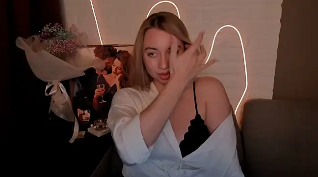 Snapshot of DanielaWisse chatting on January 10, 2025, 1:32 am DanielaWisse online show from January 10, 2025, 1:32 am