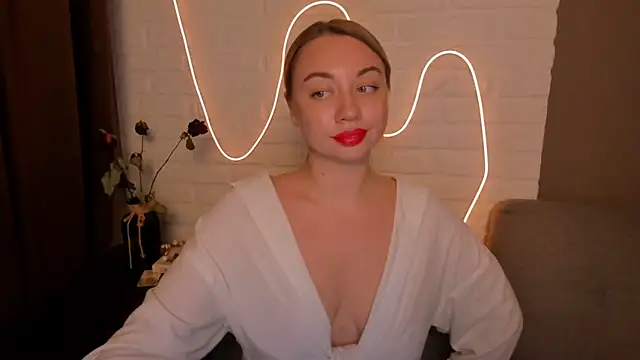 Snapshot of DanielaWisse chatting on December 9, 2024, 11:24 pm DanielaWisse online show from December 9, 2024, 11:24 pm