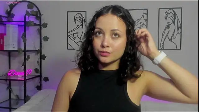 Snapshot of Megan_Rodrigo chatting on February 10, 2025, 9:47 pm Megan Rodrigo online show from February 10, 2025, 9:47 pm