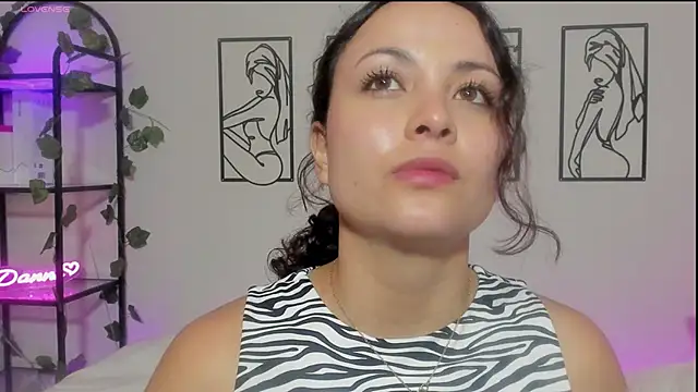 Snapshot of Megan_Rodrigo chatting on March 15, 2025, 9:16 pm Megan Rodrigo online show from March 15, 2025, 9:16 pm