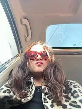 Megan Rodrigo online show from December 19, 2025, 5:37 pm