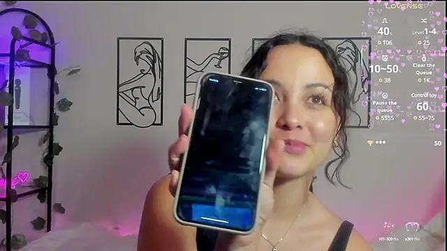 Snapshot of Megan_Rodrigo chatting on March 3, 2025, 7:17 pm Megan Rodrigo online show from March 3, 2025, 7:17 pm
