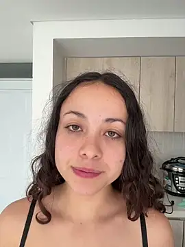Snapshot of Megan_Rodrigo chatting on May 21, 2026, 1:52 pm Megan Rodrigo online show from May 21, 2026, 1:52 pm