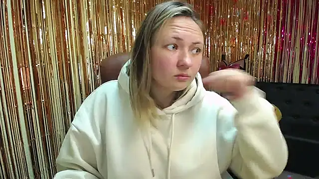 SallyVerda online show from October 12, 2025, 5:14 pm