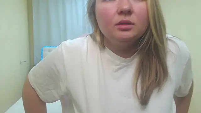 SallyVerda online show from July 13, 2026, 5:34 pm